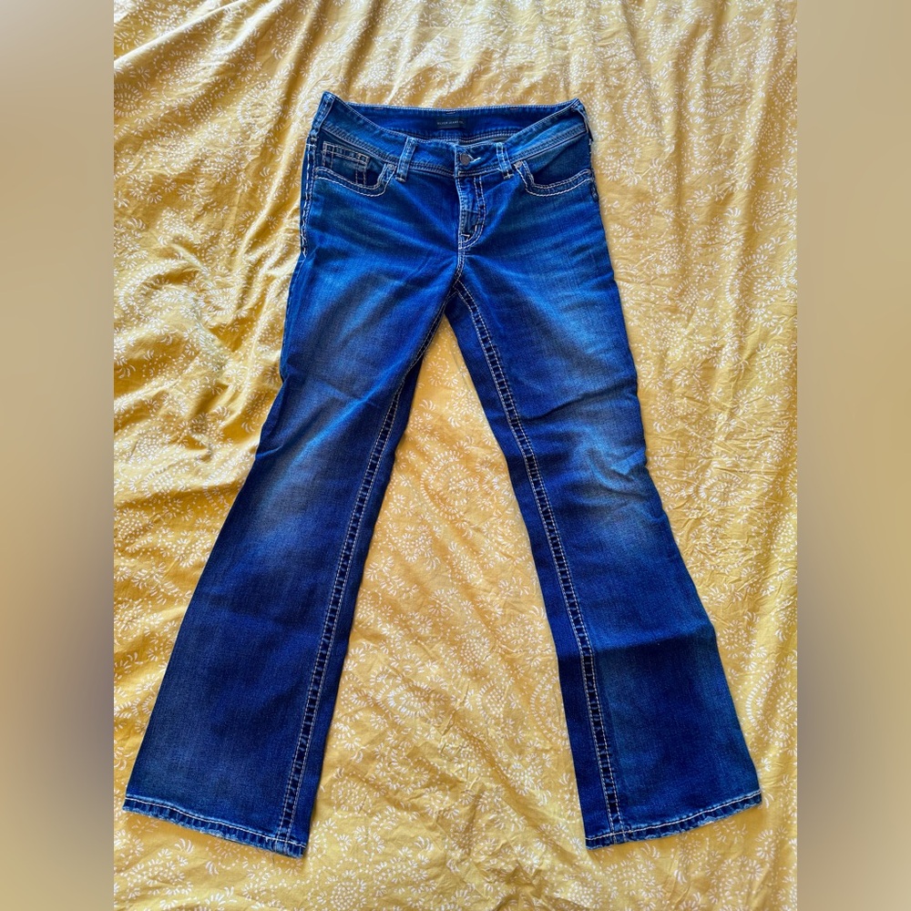 Silver Jeans 👖 bootcut with decorative back pockets W31xL34